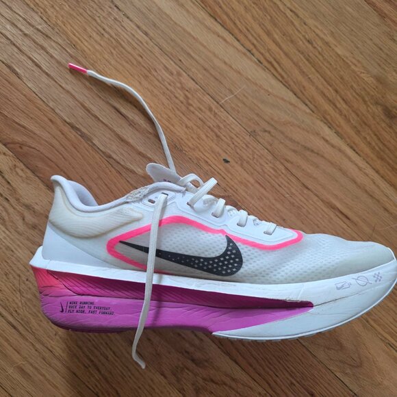 Nike Zoom Fly Running Shoes 2024 - Picture 3 of 5